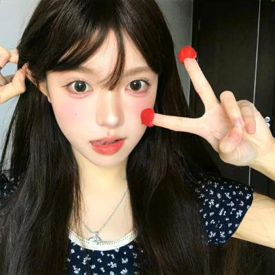 为了受伤的右眼